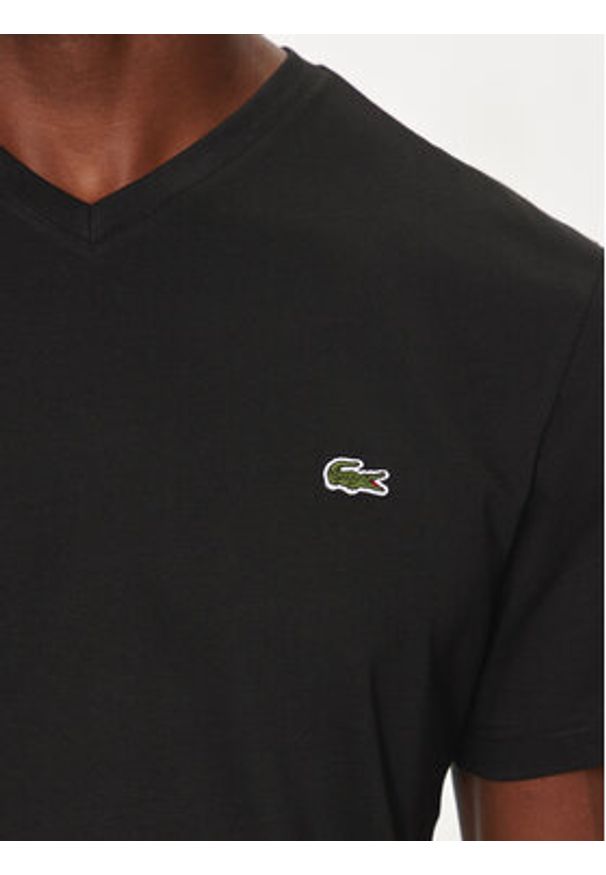 Lacoste T-Shirt TH5077 Czarny Regular Fit. Kolor: czarny. Materiał: bawełna