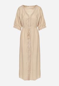 Born2be - Beżowa Wiskozowa Sukienka z Ażurową Lamówką Aravellea. Okazja: na co dzień. Typ kołnierza: dekolt w serek. Kolor: beżowy. Materiał: wiskoza. Wzór: ażurowy. Styl: casual, elegancki #2