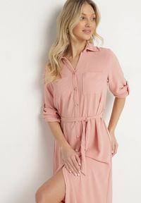 Born2be - Różowa Koszulowa Sukienka z Materiałowym Paskiem Vivinara. Okazja: na imprezę, na co dzień. Kolor: różowy. Materiał: materiał. Typ sukienki: koszulowe. Styl: elegancki, casual #5