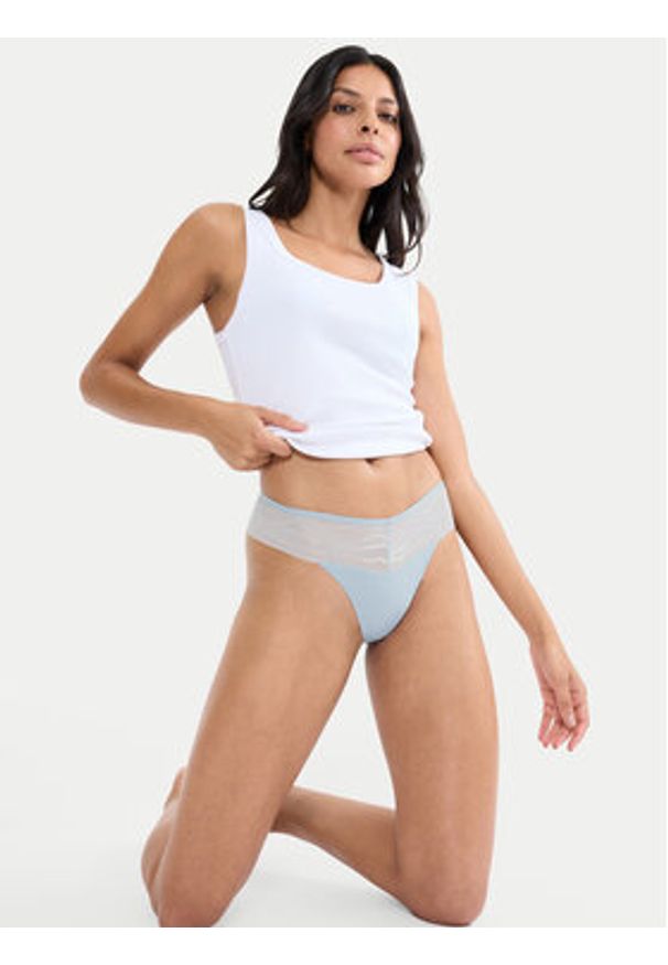 Triumph Stringi Breathe & Lift Smart 10226446 Niebieski. Kolor: niebieski. Materiał: syntetyk