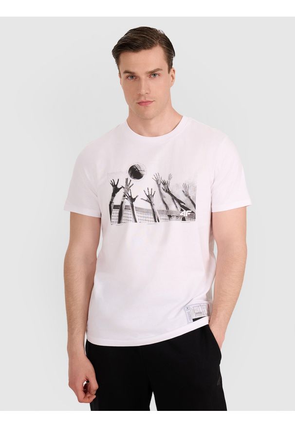 4f - 4F T-shirt regular z nadrukiem siatkarskim męski - biały S. Okazja: na co dzień, do domu. Kolor: biały. Materiał: bawełna, jersey, materiał. Wzór: nadruk. Styl: sportowy, klasyczny, casual
