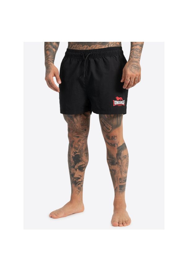 Krótka Lonsdale Kilstay. Kolor: wielokolorowy, czarny, czerwony. Długość: krótkie. Wzór: nadruk