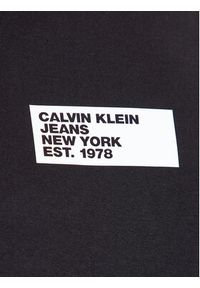 Calvin Klein Jeans T-Shirt Small Center Box J30J324027 Czarny Regular Fit. Kolor: czarny. Materiał: bawełna