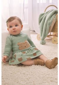 Mayoral Newborn sukienka dziecięca kolor zielony mini rozkloszowana. Kolor: zielony. Długość rękawa: długi rękaw. Wzór: aplikacja. Typ sukienki: rozkloszowane. Długość: mini #1