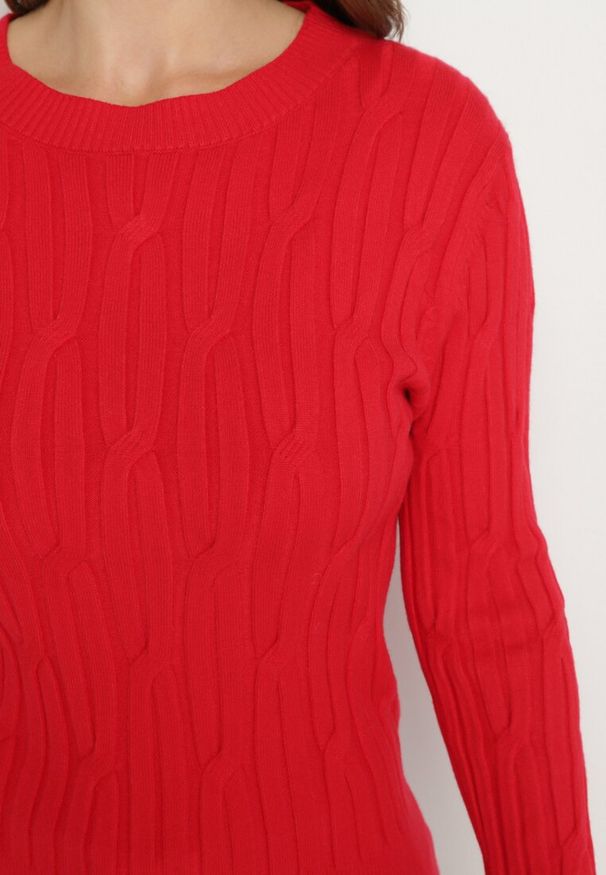 Born2be - Czerwony Sweter z Wiskozą Ozdobiony Tłoczeniem Savinia. Okazja: na spotkanie biznesowe, na co dzień. Kolor: czerwony. Materiał: wiskoza. Wzór: aplikacja. Styl: biznesowy, casual, elegancki