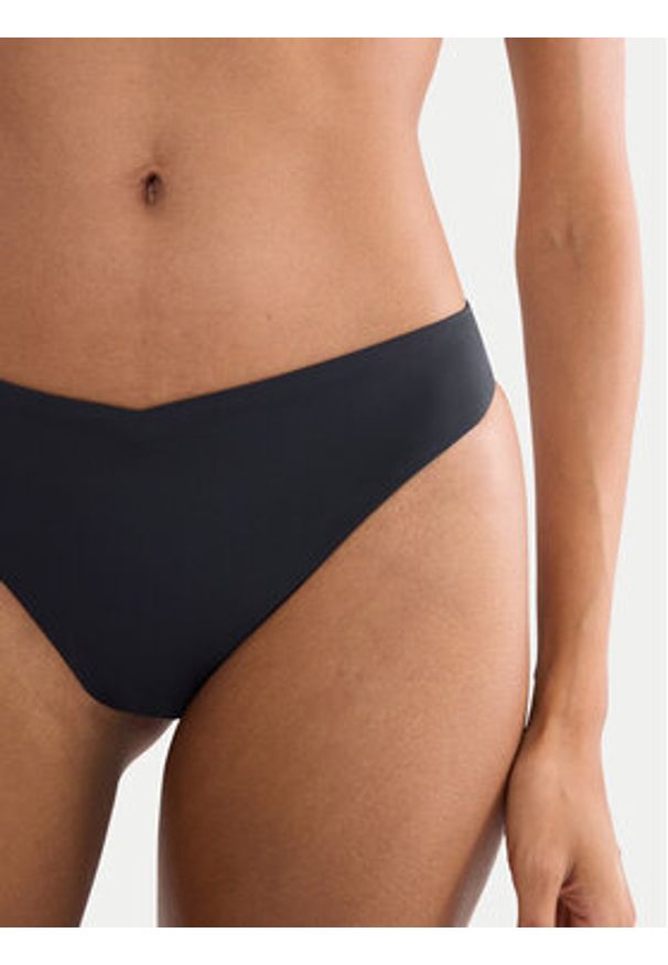 Triumph Dół od bikini Summer Twist 10226497 Czarny. Kolor: czarny. Materiał: syntetyk