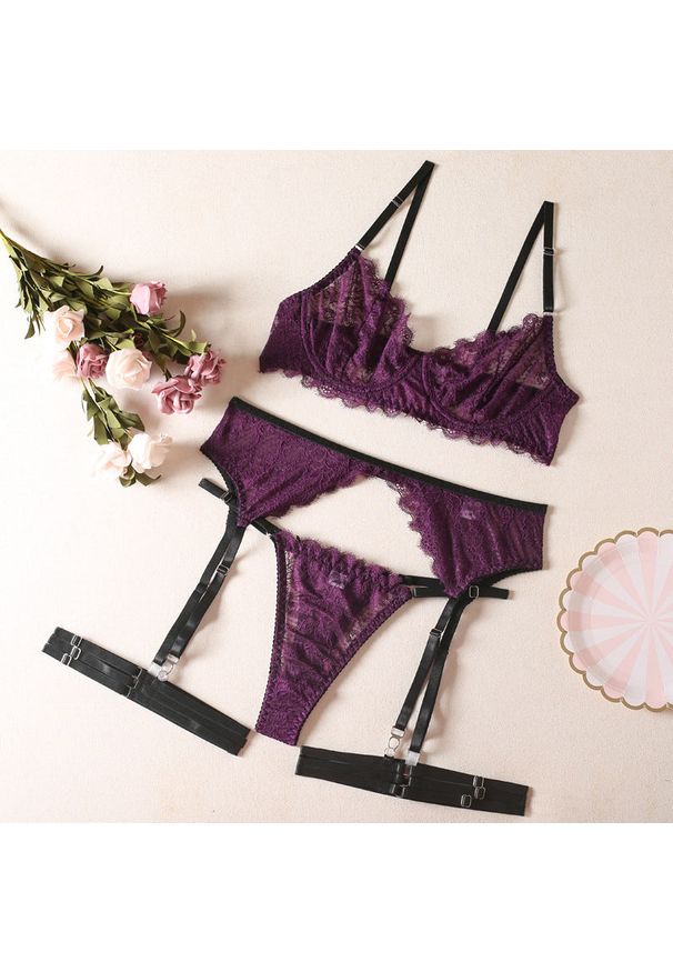 Intica - Zestaw bielizny koronkowej na specjalne okazje Annarosa. Kolor: fioletowy. Materiał: koronka