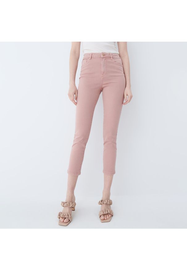 Mohito - Spodnie skinny - Różowy. Kolor: różowy