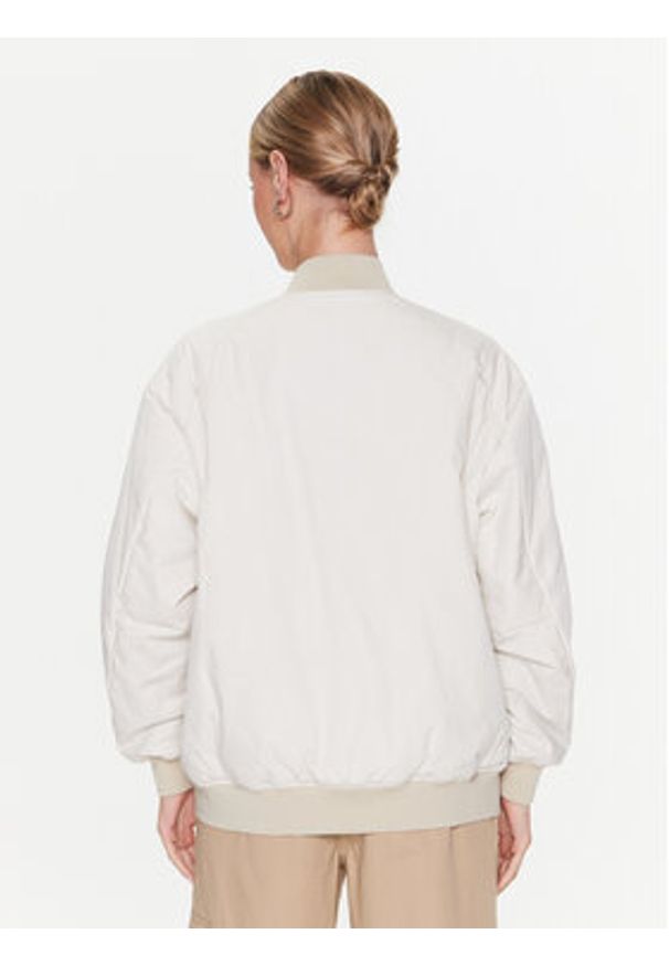 Calvin Klein Kurtka bomber Light Paded Quilt Bomber Jacket K20K205178 Écru Regular Fit. Materiał: syntetyk