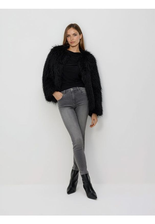 Reserved - Jeansy slim fit push up - jasnoszary. Kolor: szary