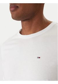 Tommy Jeans T-Shirt DM0DM04411 Biały Slim Fit. Kolor: biały. Materiał: bawełna #6