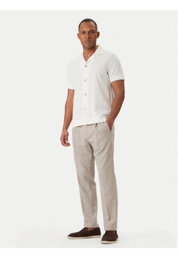 JOOP! Koszula Juanmanuel 30101936 Écru Regular Fit. Kolor: kremowy. Materiał: bawełna