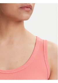 Guess Top W5YP00 KCXJ2 Różowy Regular Fit. Kolor: różowy. Materiał: syntetyk
