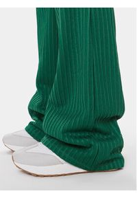 Guess Spodnie dresowe Anneka V4RB06 KC2U2 Zielony Flare Fit. Kolor: zielony. Materiał: dresówka, syntetyk #5