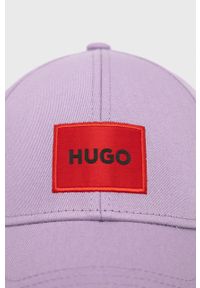 Hugo - HUGO czapka bawełniana kolor fioletowy z aplikacją. Kolor: fioletowy. Materiał: bawełna. Wzór: aplikacja