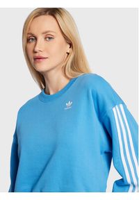 Adidas - adidas Bluza Allover Print HN3641 Niebieski Relaxed Fit. Kolor: niebieski. Materiał: bawełna. Wzór: nadruk #3