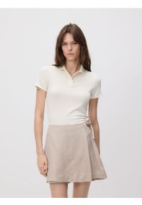 Reserved - Spódnico-szorty z lnem - beżowy. Kolor: beżowy. Materiał: len. Wzór: gładki #1