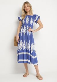 Born2be - Niebieska Wiskozowa Sukienka w Ornamentalne Wzory o Rozkloszowanym Kroju Divessa. Kolor: niebieski. Materiał: wiskoza. Długość rękawa: krótki rękaw. Typ sukienki: proste #2