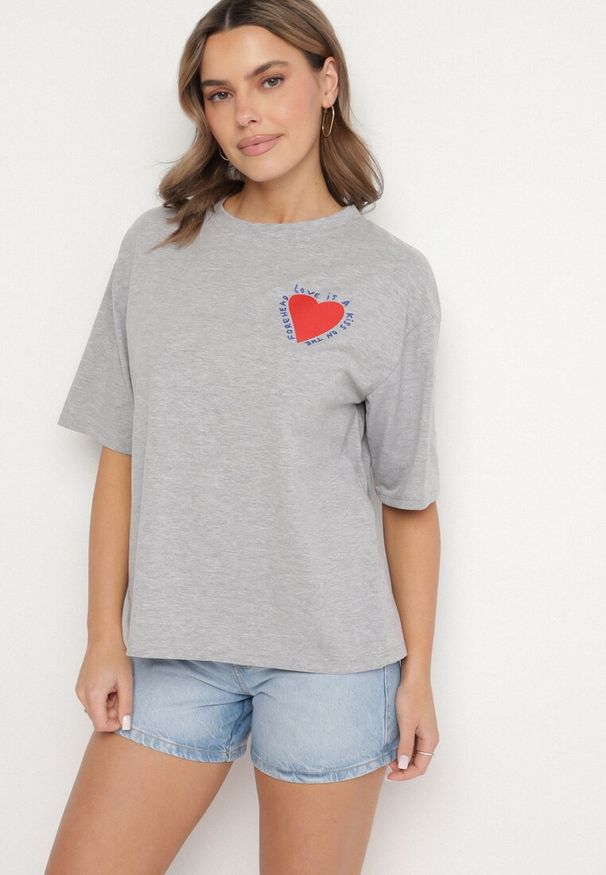 Born2be - Szary Bawełniany T-shirt z Motywem Serca Liorlie. Okazja: na co dzień, na spacer. Kolor: szary. Materiał: bawełna. Styl: klasyczny, casual