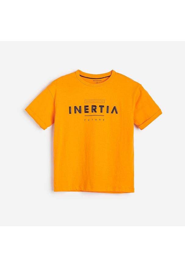Reserved - Bawełniany t-shirt z nadrukiem 3d - Pomarańczowy. Kolor: pomarańczowy. Materiał: bawełna. Wzór: nadruk