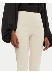Rinascimento Spodnie materiałowe CFC0122858003 Écru Regular Fit. Materiał: syntetyk