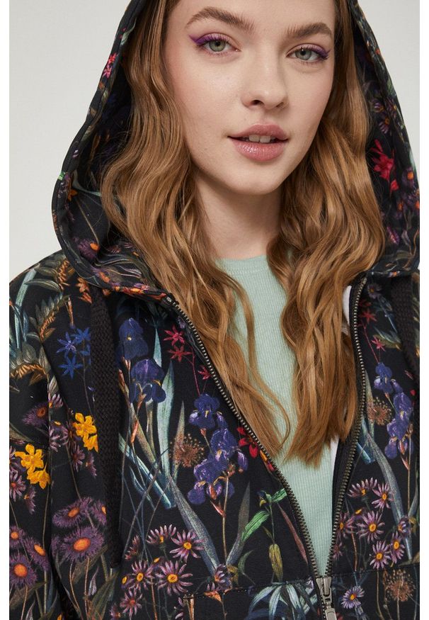 medicine - Medicine - Bluza bawełniana Commercial. Okazja: na co dzień. Typ kołnierza: kaptur. Kolor: czarny. Materiał: bawełna. Styl: casual