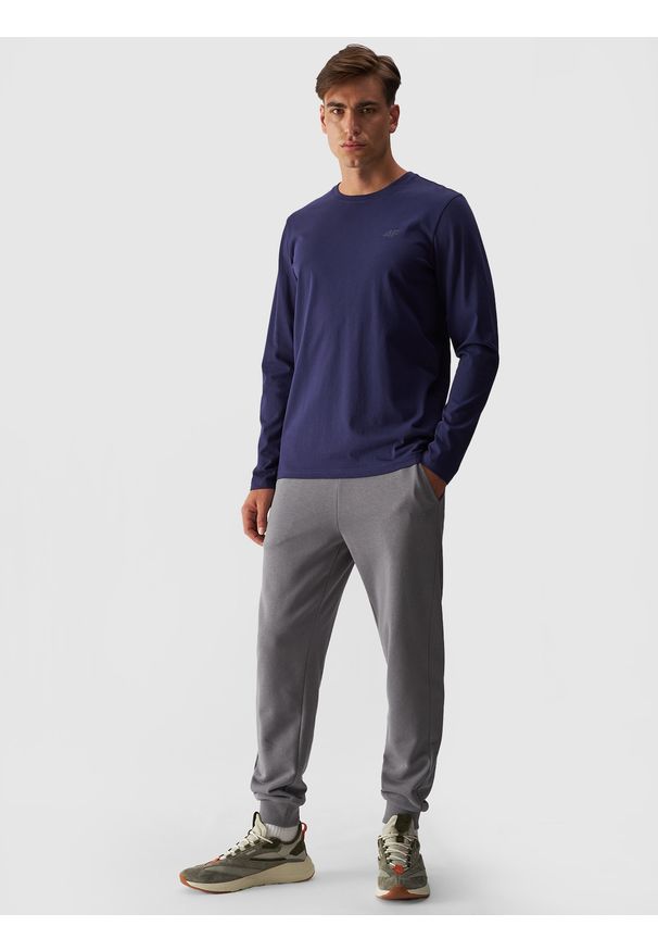 4f - 4F Longsleeve regular gładki męski - granatowy XXL. Okazja: na co dzień. Kolor: niebieski. Materiał: bawełna, jersey, dzianina. Długość rękawa: długi rękaw. Długość: długie. Wzór: gładki. Styl: sportowy, casual