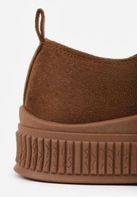 Renee - Brązowe Trampki z Imitacji Zamszu na Żłobionej Podeszwie Nivenatia. Kolor: brązowy. Materiał: zamsz. Styl: elegancki #6