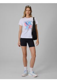 4f - 4F T-shirt regular z nadrukiem damski - biały M. Okazja: na co dzień. Kolor: biały. Materiał: materiał, bawełna, dzianina. Wzór: nadruk. Styl: casual #2
