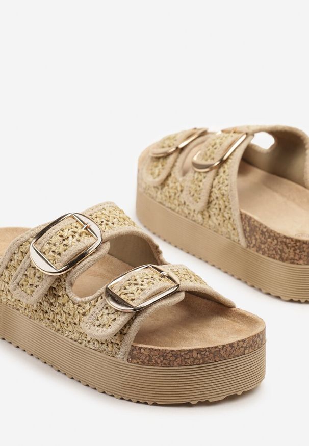 Renee - Beżowe Szydełkowe Klapki na Niskiej Platformie z Paskami z Klamrami Redeleine. Okazja: na co dzień, na plażę. Kolor: beżowy. Wzór: paski, ażurowy. Sezon: lato. Obcas: na platformie. Styl: casual