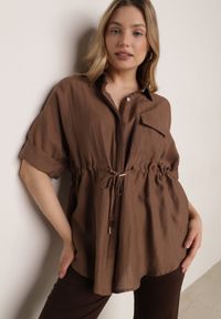 Born2be - Brązowa Nietoperzowa Koszula Safari z Lnem i Wiskozą ze Ściągaczem w Pasie Mezriss. Okazja: na co dzień, do pracy, na spotkanie biznesowe. Kolor: brązowy. Materiał: wiskoza, len. Styl: casual, biznesowy #1
