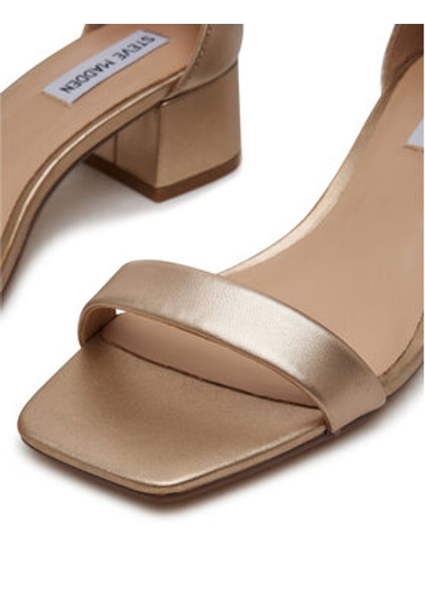 Steve Madden Sandały Gena SM11003579 Złoty. Kolor: złoty. Materiał: skóra