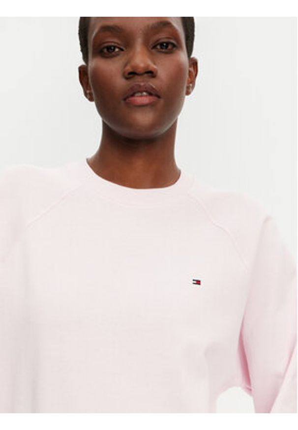TOMMY HILFIGER - Tommy Hilfiger Bluza UW0UW05771 Różowy Regular Fit. Kolor: różowy. Materiał: bawełna