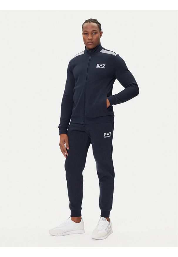 EA7 Emporio Armani Dres 7M000966 AF10377 UB102 Granatowy Slim Fit. Kolor: niebieski. Materiał: bawełna