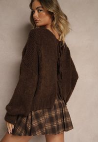 Renee - Brązowy Kardigan z Wełną o Kroju Oversize z Wiązanymi Kokardami Elearina. Typ kołnierza: kokarda. Kolor: brązowy. Materiał: wełna #3