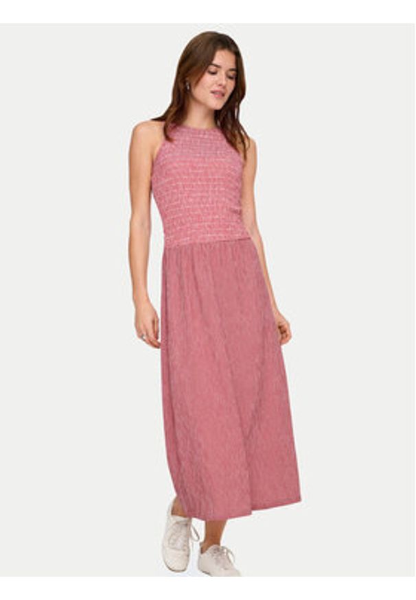 only - ONLY Sukienka letnia Celle 15369284 Czerwony Regular Fit. Kolor: czerwony. Materiał: syntetyk. Sezon: lato
