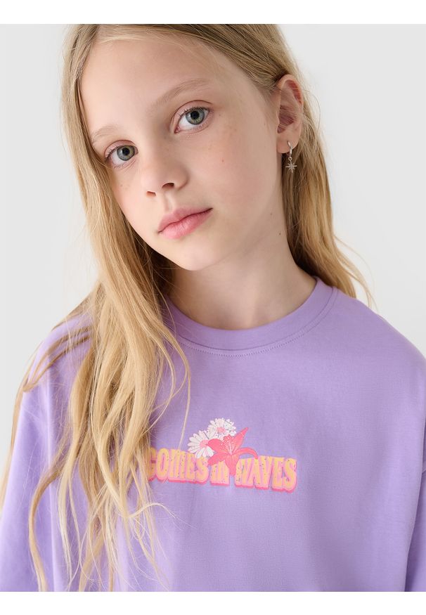 4f - 4F T-shirt oversize z nadrukiem dziewczęcy - fioletowy 164 (13-14 lat). Okazja: na co dzień. Kolor: fioletowy. Materiał: dzianina, bawełna, jersey. Długość rękawa: krótki rękaw. Długość: krótkie. Wzór: nadruk. Sezon: lato. Styl: wakacyjny, sportowy, klasyczny, casual