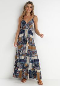 Born2be - Granatowa Sukienka Kopertowa z Wiskozy w Patchworkowy Wzór Hickey. Kolor: niebieski. Materiał: wiskoza. Długość rękawa: na ramiączkach. Wzór: aplikacja. Typ sukienki: kopertowe. Styl: boho. Długość: maxi #3