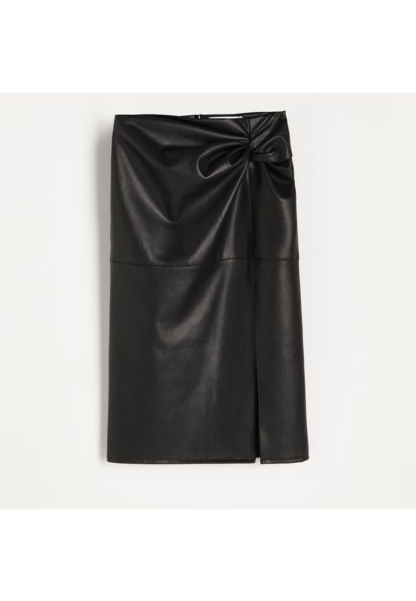 Reserved - Spódnica midi z imitacji skóry - Czarny. Kolor: czarny. Materiał: skóra