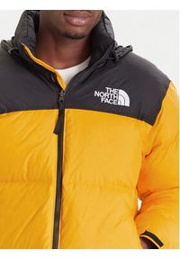 The North Face Kurtka puchowa 1996 Retro Nuptse NF0A3C8D Żółty Loose Fit. Kolor: żółty. Materiał: syntetyk. Styl: retro #6