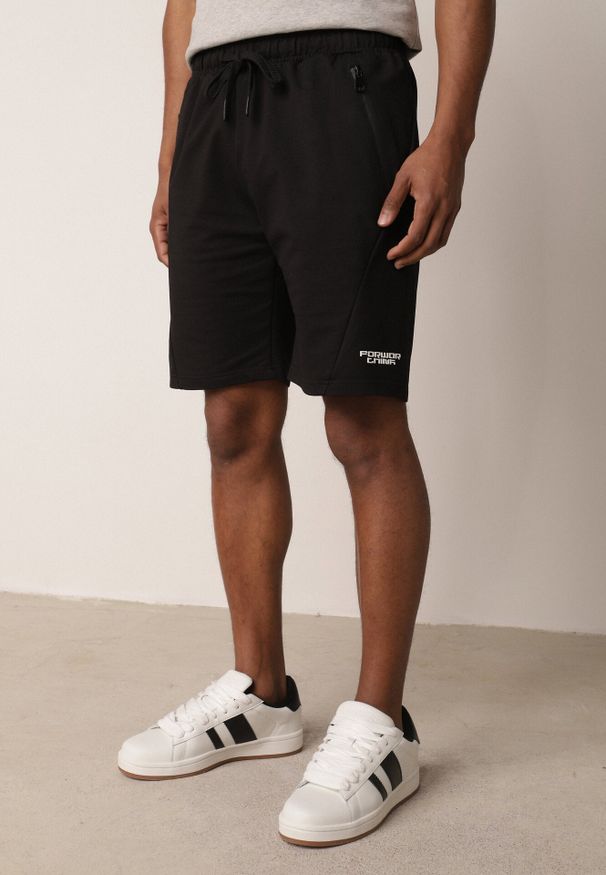 Born2be - Czarne Dresowe Szorty Sportowe z Bawełną i Kieszeniami na Suwak Rharanin. Okazja: na co dzień, do domu. Kolor: czarny. Materiał: bawełna, dresówka. Styl: sportowy