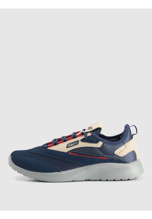 4f - 4F Buty sportowe chłopięce - granatowe 32. Okazja: na spacer, na co dzień, na uczelnię. Zapięcie: sznurówki. Kolor: niebieski. Szerokość cholewki: normalna. Sport: turystyka piesza