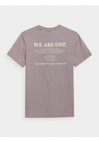 outhorn - T-shirt regular z nadrukiem męski Outhorn - fioletowy. Okazja: na co dzień. Kolor: fioletowy. Materiał: bawełna, jersey. Wzór: nadruk. Styl: casual