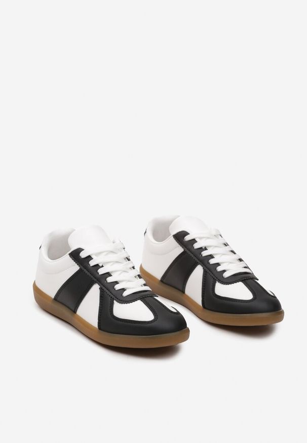 Renee - Czarno-Białe Sneakersy z Przeszyciami przed Kostkę Taviana. Wysokość cholewki: przed kostkę. Nosek buta: okrągły. Zapięcie: sznurówki. Kolor: czarny. Materiał: materiał. Obcas: na obcasie. Wysokość obcasa: niski