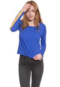 Wrangler - DAMSKI LONGSLEEVE WRANGLER B&Y LS CROP TEE NAUTICAL BLUE W722CF9V2 112130925. Długość rękawa: długi rękaw. Wzór: nadruk #8