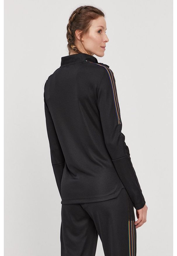 adidas Performance Bluza damska kolor czarny z aplikacją. Okazja: na co dzień. Kolor: czarny. Materiał: materiał. Wzór: aplikacja. Styl: casual