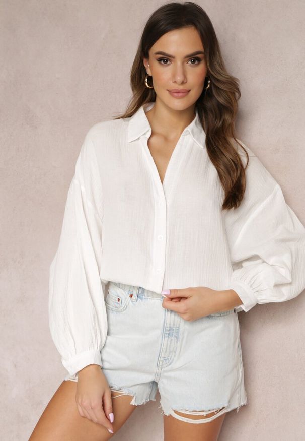 Renee - Biała Bawełniana Koszula z Linii Oversize Karerria. Kolor: biały. Materiał: bawełna