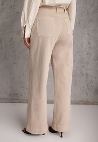 Renee - Beżowe Jeansy High Waist Wide Leg z Bawełny z Naszytymi Kieszonkami Yrelelin. Okazja: na co dzień. Stan: podwyższony. Kolor: beżowy. Długość: krótkie. Wzór: aplikacja. Styl: casual #5