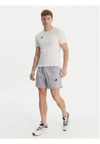 Adidas - adidas Szorty sportowe Workout Essentials Base KC5287 Szary Regular Fit. Kolor: szary. Materiał: syntetyk #3