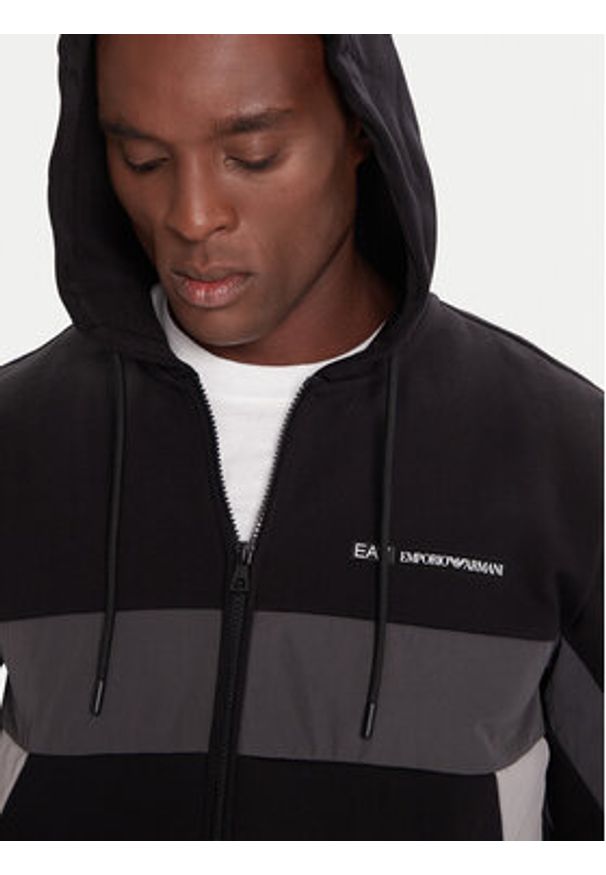 EA7 Emporio Armani Dres 7M000940 AF10377 MC165 Czarny Modern Fit. Kolor: czarny. Materiał: bawełna